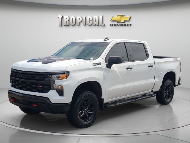 Used 2024 Chevrolet Silverado 1500 Custom Trail Boss w/ LPO, Dark Essentials Package AWD/4WD 360° Tour
