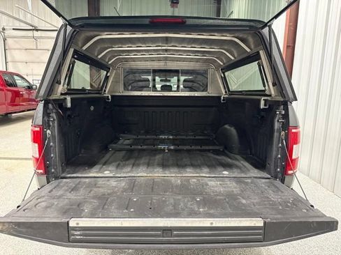 Used 2018 Ford F150 XLT w/ Equipment Group 302A Luxury AWD/4WD image 11