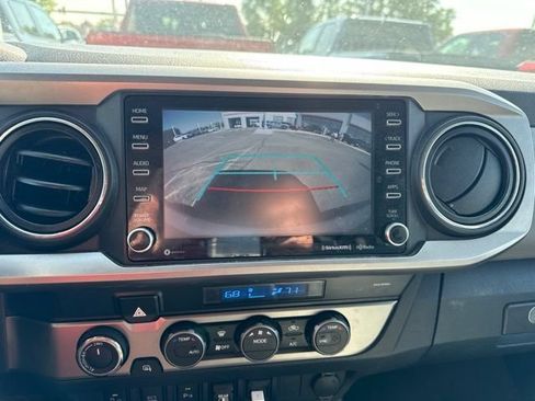 Used 2022 Toyota Tacoma SR5 AWD/4WD image 6