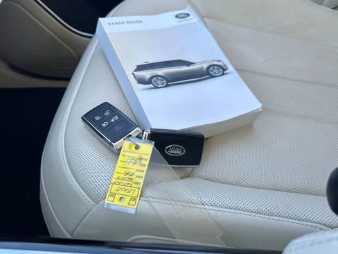 Used 2023 Land Rover Range Rover SE AWD/4WD image 14