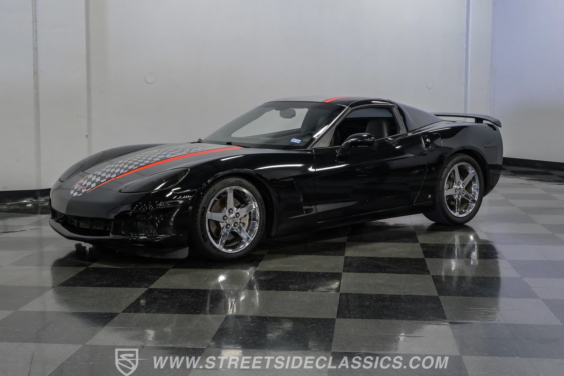 Used 2008 Chevrolet Corvette Coupe w/ Preferred Equipment Group RWD image 6