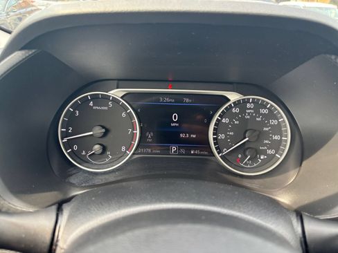 Used 2025 Nissan Sentra SV FWD image 38