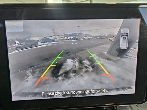 Used 2022 Ford Explorer XLT w/ Equipment Group 202A image 28