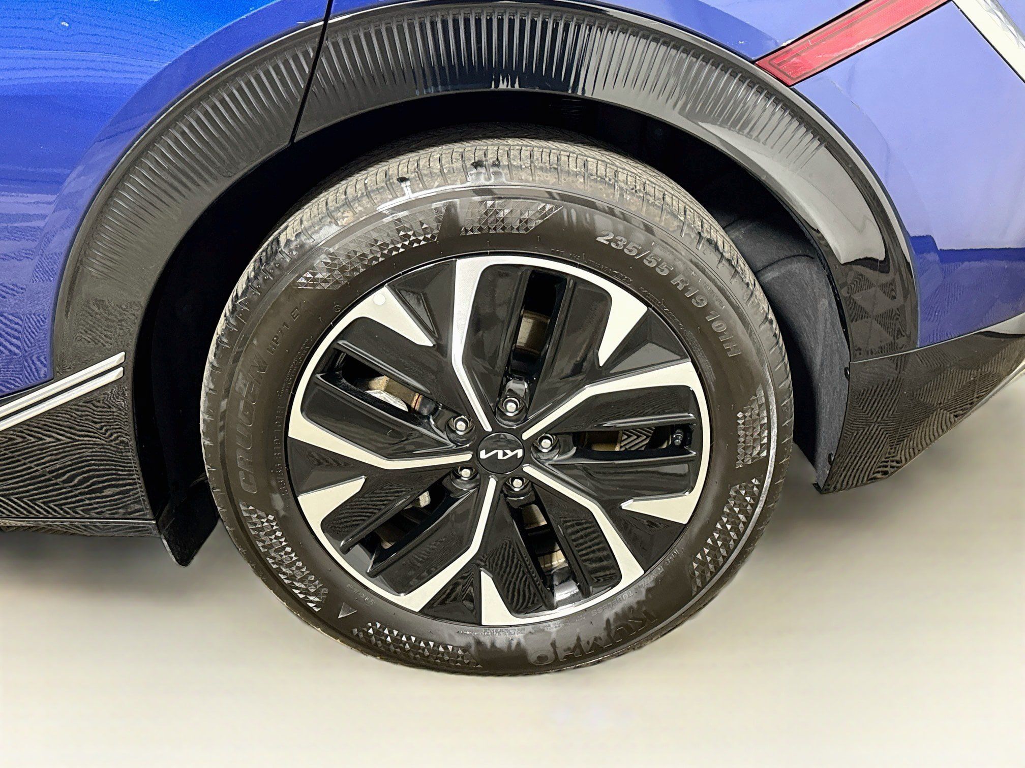Used 2023 Kia EV6 Wind AWD/4WD image 26