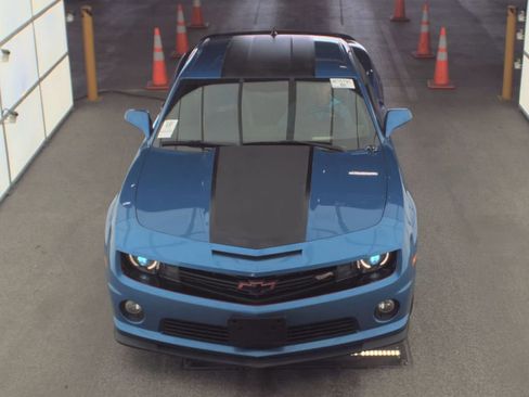 Used 2013 Chevrolet Camaro SS w/ Hot Wheels Special Edition image 2