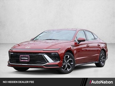 Certified 2025 Hyundai Sonata SEL FWD image 1