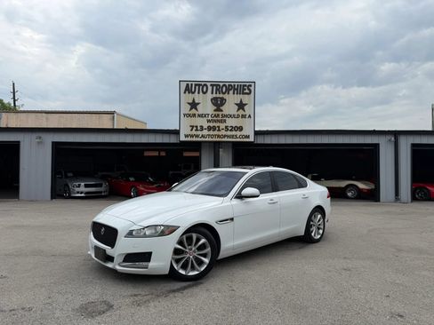 Used 2017 Jaguar XF Premium AWD/4WD image 1