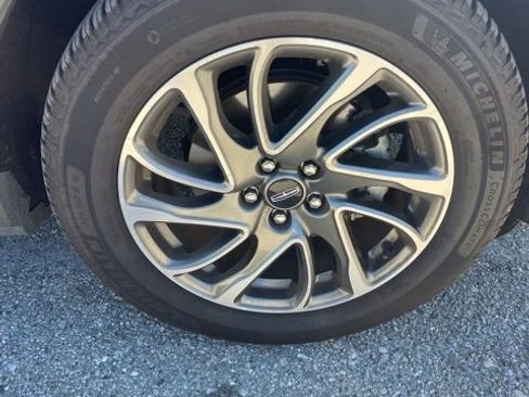 Used 2020 Lincoln Corsair FWD image 7