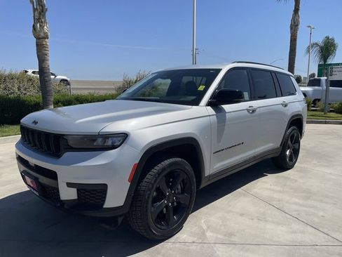 Used 2023 Jeep Grand Cherokee L Laredo AWD/4WD image 4