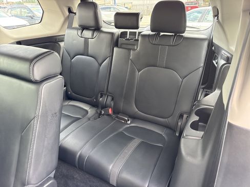 Used 2025 Honda Pilot EX-L image 16