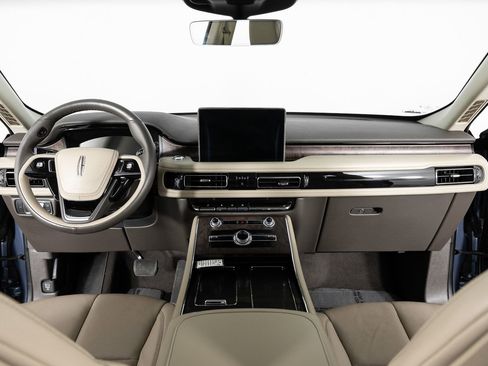 Used 2021 Lincoln Aviator Reserve w/ Class IV Trailer Tow Package image 31