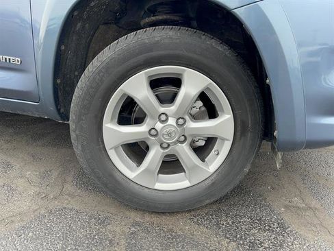 Used 2010 Toyota RAV4 Limited image 9