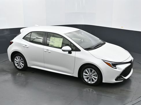 Used 2025 Toyota Corolla SE image 34