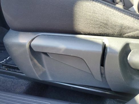 Used 2023 Nissan Rogue S FWD image 16