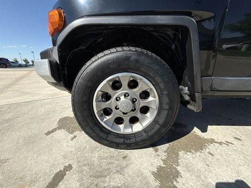 Used 2012 Toyota FJ Cruiser 4WD w/ Upgrade Pkg image 10
