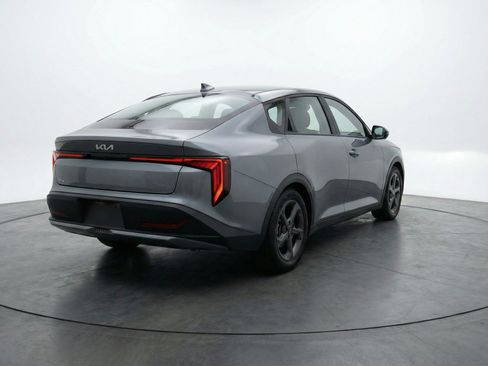 Used 2025 Kia K4 FWD image 9