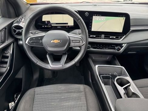 Used 2025 Chevrolet Equinox LT image 17