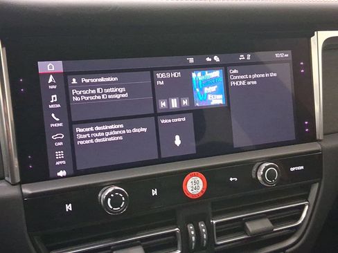 Certified 2025 Porsche Macan GTS image 24