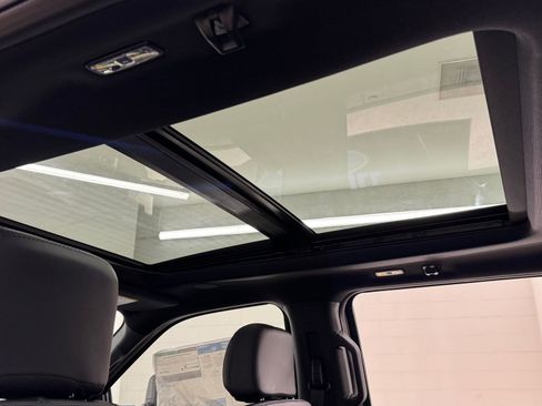 New 2026 Ford F250 Platinum w/ FX4 Off-Road Package image 16