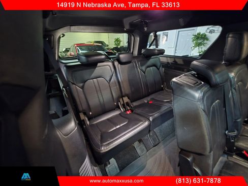 Used 2019 Ford Expedition Max Limited RWD image 31