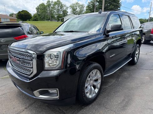 Used 2018 GMC Yukon SLE w/ SLE Value Package AWD/4WD image 2