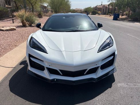 Used 2025 Chevrolet Corvette E-Ray AWD/4WD image 4