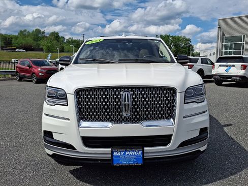 Certified 2023 Lincoln Navigator L Reserve AWD/4WD image 2