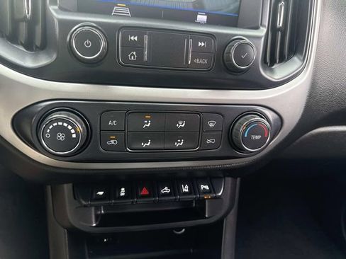 Used 2022 Chevrolet Colorado LT w/ Safety Package image 28