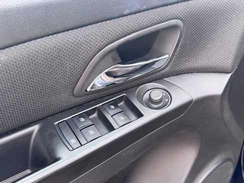 Used 2014 Chevrolet Cruze LT FWD image 9