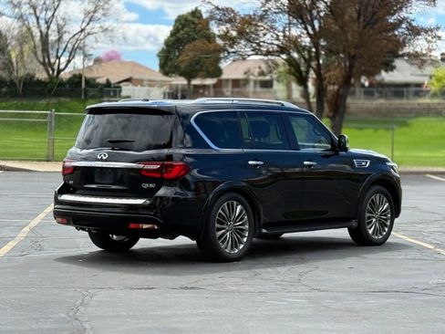 Used 2021 INFINITI QX80 Sensory w/ All-Season Package AWD/4WD image 5