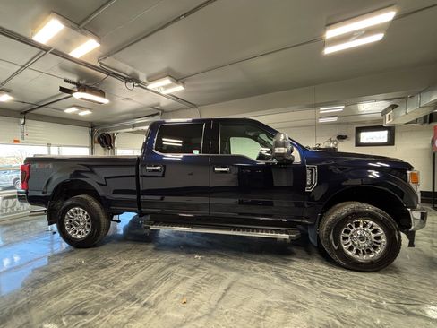 Used 2021 Ford F250 XLT w/ XLT Premium Package image 14