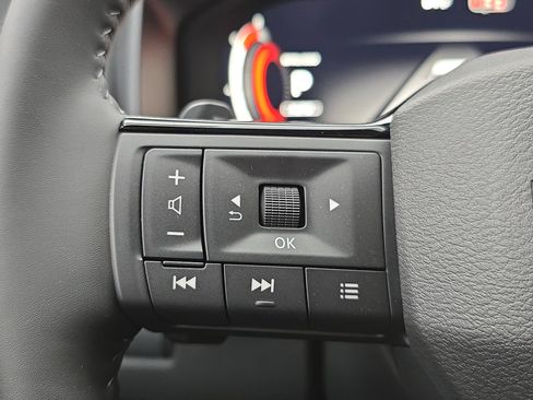 New 2026 Nissan Rogue Platinum AWD/4WD image 17