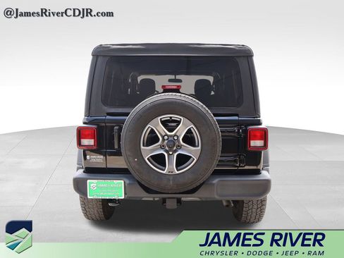 Used 2022 Jeep Wrangler Unlimited Sport AWD/4WD image 4