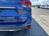 Used 2017 Nissan Rogue SV image 5