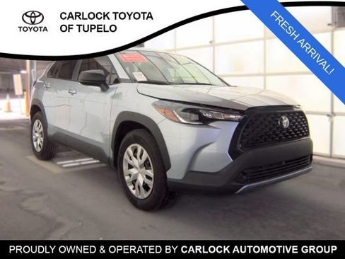 Used 2025 Toyota Corolla Cross L FWD image 3