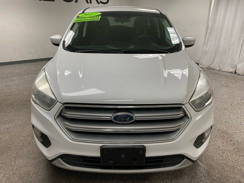 Used 2017 Ford Escape SE image 2