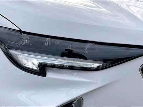 Used 2021 Buick Envision Essence w/ Technology Package I image 28