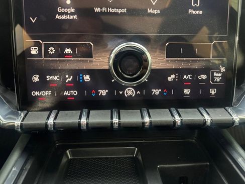 Used 2024 GMC Acadia AT4 w/ Luxury Package image 21