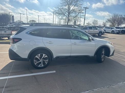 Used 2020 Subaru Outback Limited image 3
