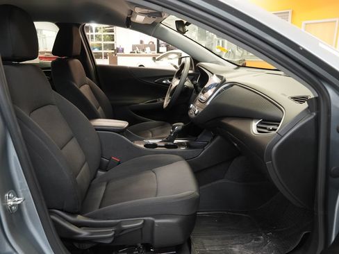 Used 2023 Chevrolet Malibu LT w/ LPO, Floor Liner Package FWD image 32