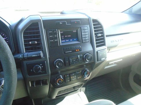 Used 2019 Ford F250 XL w/ Power Equipment Group RWD image 14