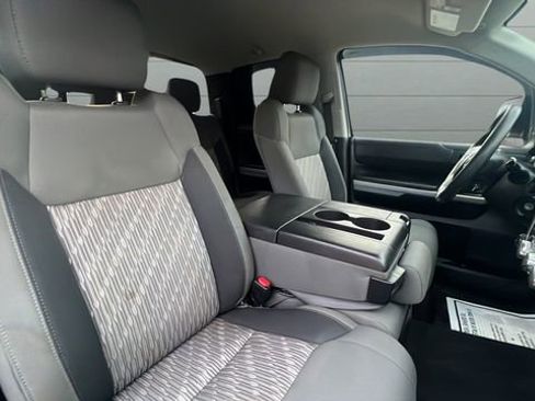 Used 2018 Toyota Tundra SR5 image 34