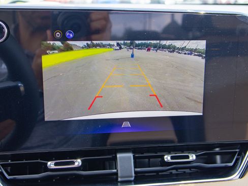 New 2026 Chevrolet Equinox ACTIV w/ Convenience Package III image 8