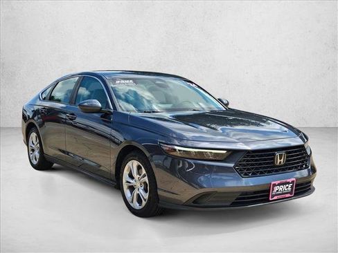 Used 2024 Honda Accord LX image 3