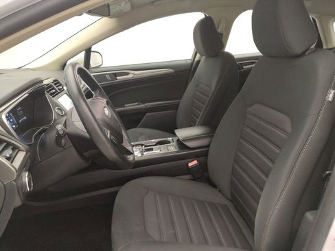 Used 2020 Ford Fusion SE FWD image 17