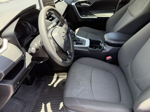 Used 2023 Toyota RAV4 XLE w/ Convenience Package FWD image 26