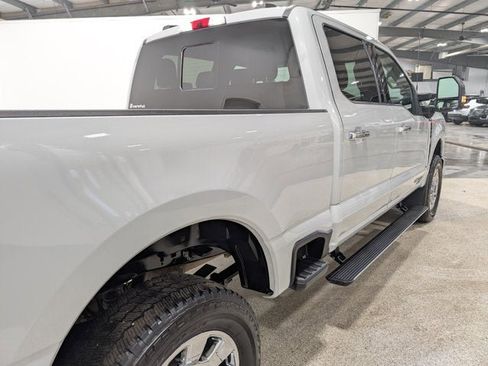 Used 2025 Ford F350 Lariat w/ Lariat Ultimate Package image 3