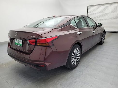 Used 2024 Nissan Altima 2.5 SV image 9