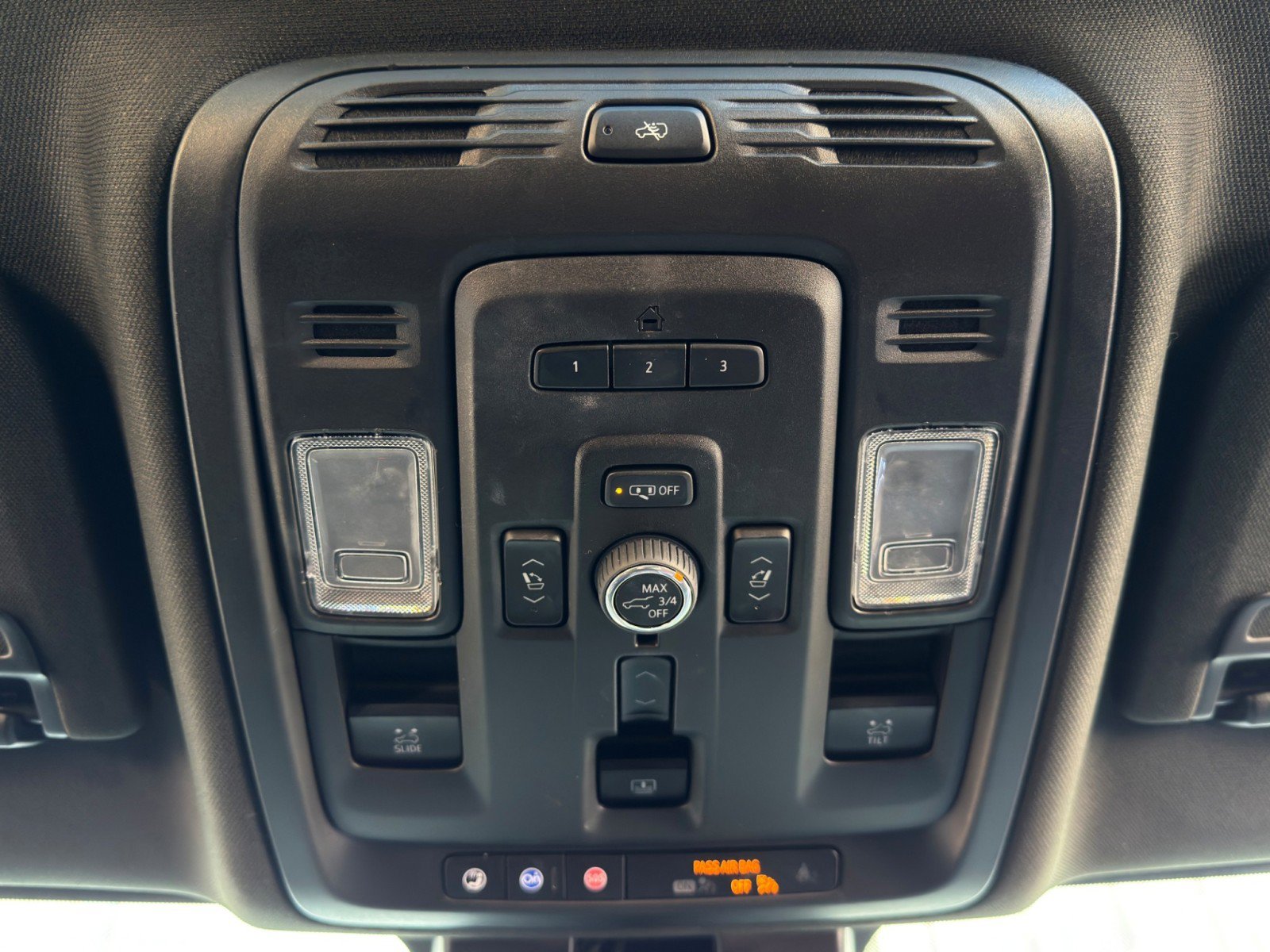 Used 2023 GMC Yukon Denali Ultimate AWD/4WD image 36