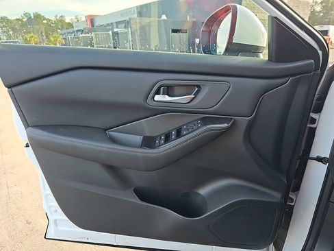 New 2026 Nissan Rogue SV FWD image 31